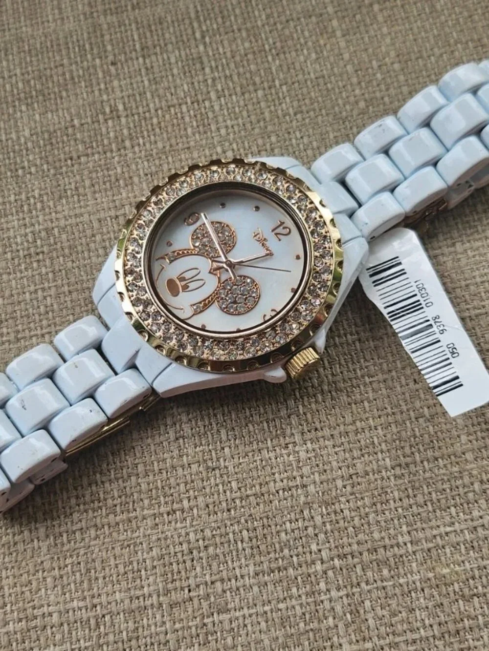 Disney Wristwatch Minnie Mouse Crystals Accent Bezel Analog Accutime Wrist Watch